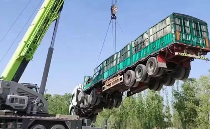 奎屯道路脱困救援案例
